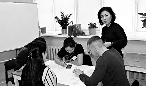 > 20 лет опыта управления